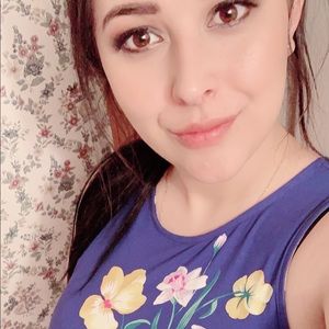 Meet your Posher, Yoana